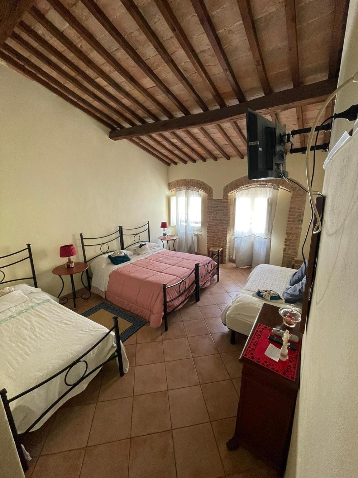 La Strega Ubriaca Bed & Breakfast Colle Val D'Elsa Luaran gambar